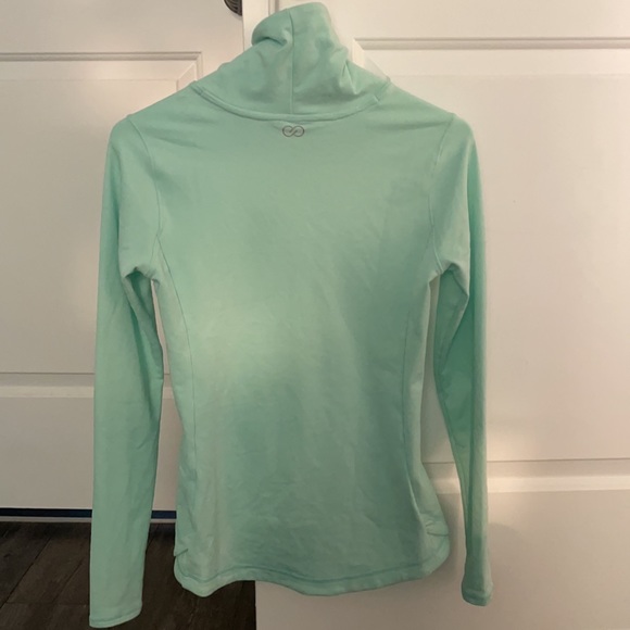 Athletic sweater size XS. Brand new never worn. - Picture 2 of 2